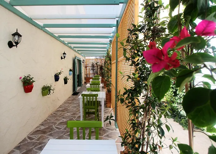 Alya Mou Butik Отель